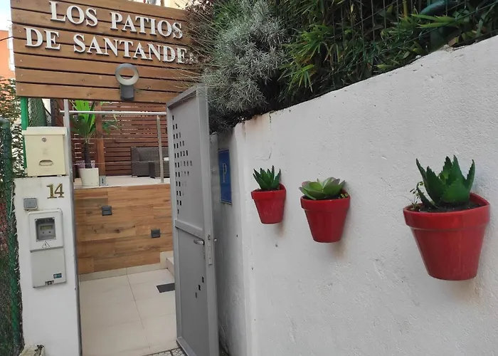 Patios De 招待所 桑坦德