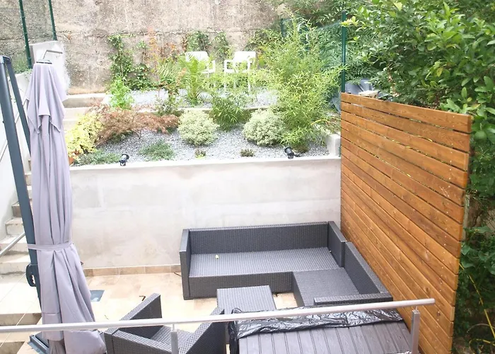 Patios De 招待所 3*