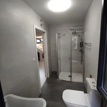 Patios De בית הארחה 3*