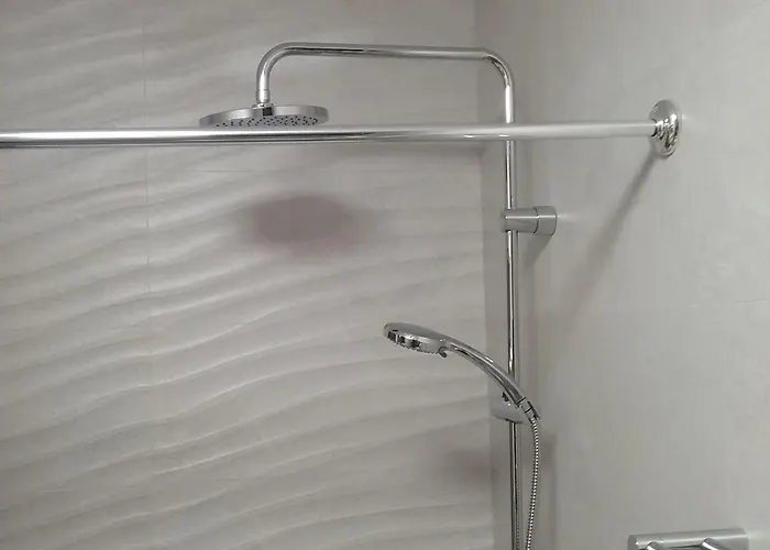 Patios De Pensión 3*